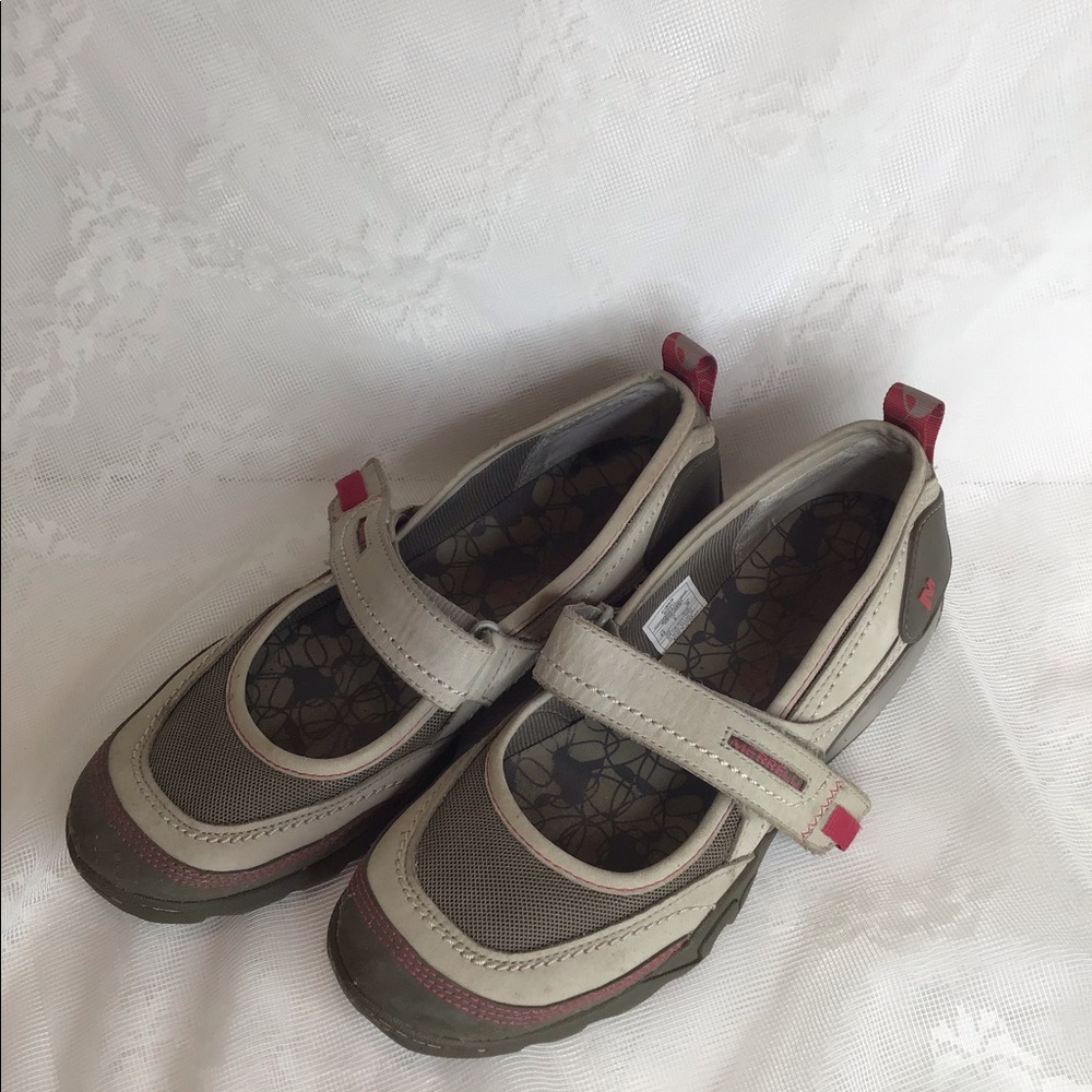 Merrell “Aluminum” Mary Jane Shoe Size 8.5